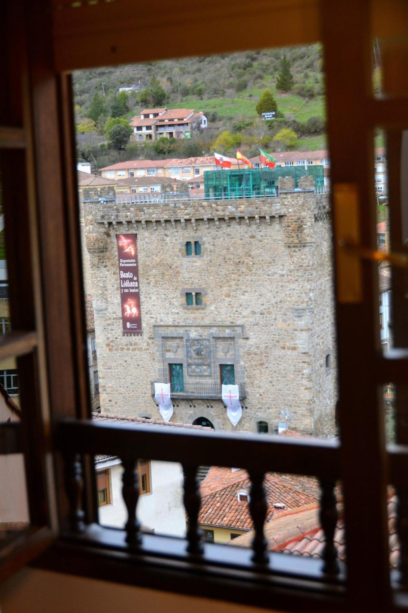 El Mirador De La Torre Daire Potes Dış mekan fotoğraf